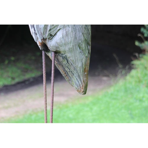 135 - CARVED WOODEN HERON - BIRD ONLY NEEDS REMOVING FROM TREE STUMP 
105CM