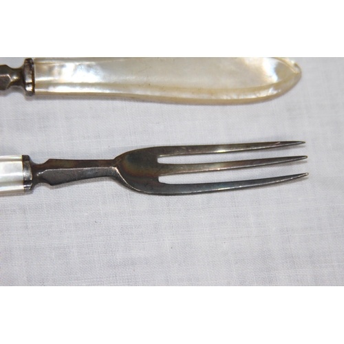 1062 - EDWARDIAN SILVER TINE FORKS WITH MOTHER OF PEARL HANDLES - SHEFFIELD 1904 - GROSS WEIGHT 104G