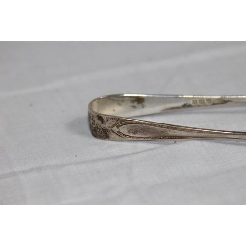 1101 - PAIR OF SILVER SUGAR TONGS BY A P CO - BIRMINGHAM 1962 - 18G