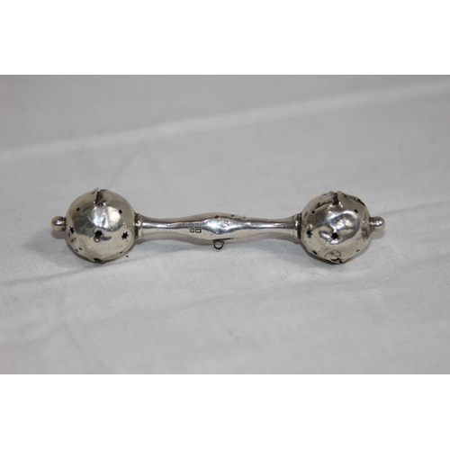 1102 - SILVER DUMBBELL FORM CHILDS RATTLE - BIRMINGHAM 1925 - 10G