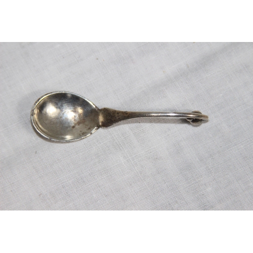 1116 - GEORG JENSEN SMALL SILVER SPOON - 6CM - 5G