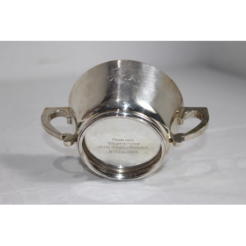 1121 - GEORGE V TWO HANDLED SILVER PORRINGER BOWL - 215G - BIRMINGHAM 1930 - 15 X 6CM