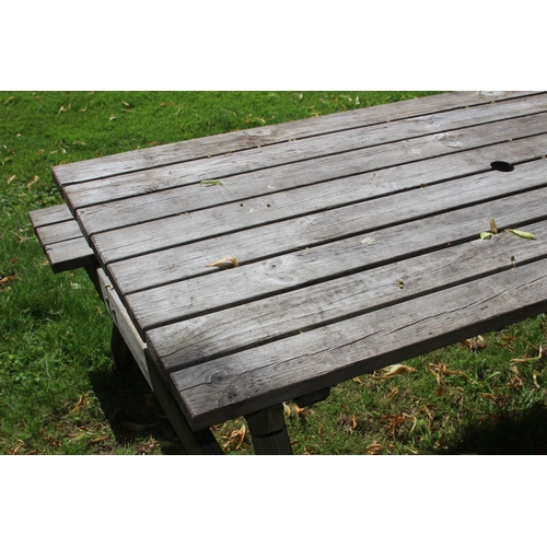 146 - WOODEN PICNIC BENCH
152 X 68 X 149CM