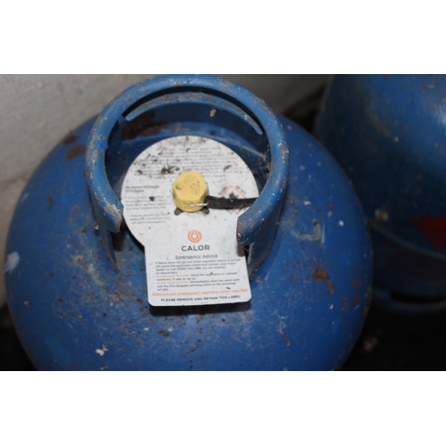 153 - 2 X CALOR GAS BOTTLES - 15KG - NOT FULL