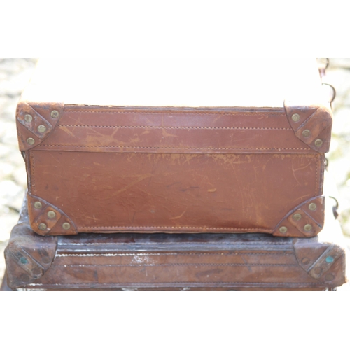 19 - 3 X VINTAGE LEATHER TRAVEL CASES 
94 X 38 X 58CM