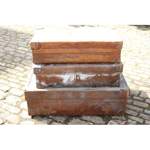 19 - 3 X VINTAGE LEATHER TRAVEL CASES 
94 X 38 X 58CM