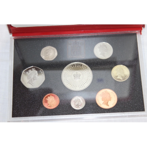 934 - ROYAL MINT 1993 PROOF COIN COLLECTION £5 TO 1P WITH PAPERWORK