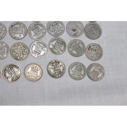 957 - QUANTITY OF BRITISH PRE 1947 SILVER COINS - 250G