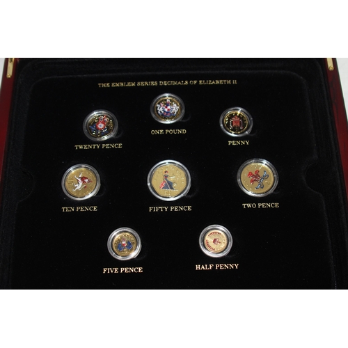 962 - CASECD SET OF THE CHANGING FACE OF BRITAINS COINAGE GOLD EDITION SET WITH IN TWO TRAYS