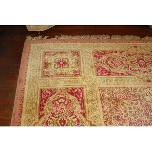 252 - LARGE VINTAGE RUG
515 X 353CM