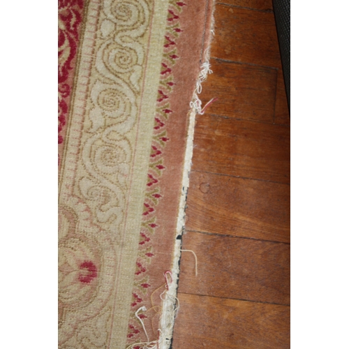 252 - LARGE VINTAGE RUG
515 X 353CM