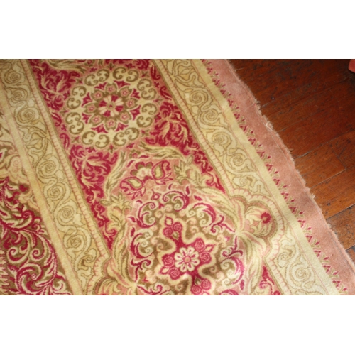 252 - LARGE VINTAGE RUG
515 X 353CM