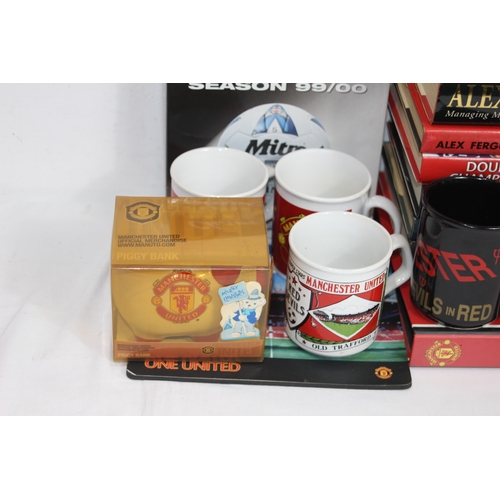 484 - QUANTITY OF MAN UNITED MEMORABILIA