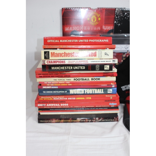 485 - QUANTITY OF MAN UNITED MEMORABILIA