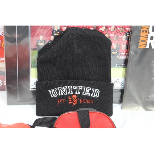 485 - QUANTITY OF MAN UNITED MEMORABILIA