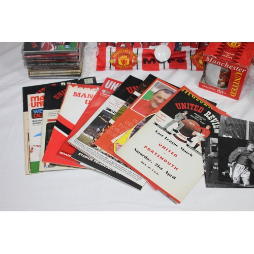 486 - QUANTITY OF MAN UNITED MEMORABILIA