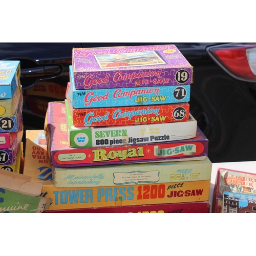 675 - LARGE QUANTITY OF VINTAGE JIGSAW PUZZLES