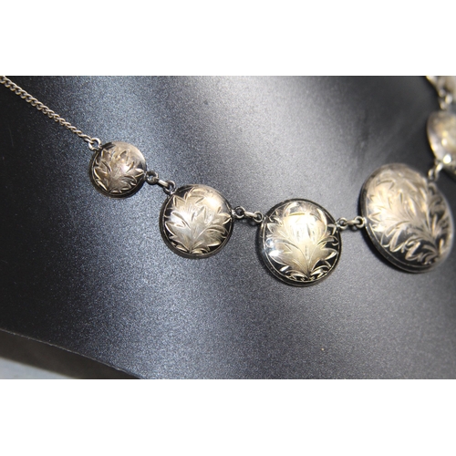 1003 - MIDDLE EASTERN SILVER 7 DISC BRIGHT-CUT NECKLACE