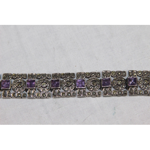 1004 - MULTI PANEL FORM SILVER BRACELET SET WITH PURPLE STONE - 39G