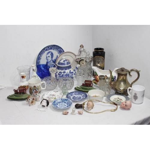 379 - BOX OF MIXED CHINA AND GLASS