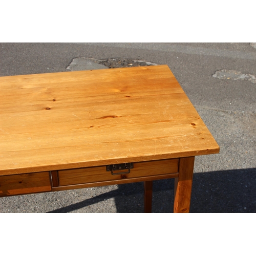 10 - PINE DESK TABLE WITH LOCKABLE DRAWERS 
90 X 58 X 75CM