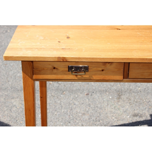 10 - PINE DESK TABLE WITH LOCKABLE DRAWERS 
90 X 58 X 75CM