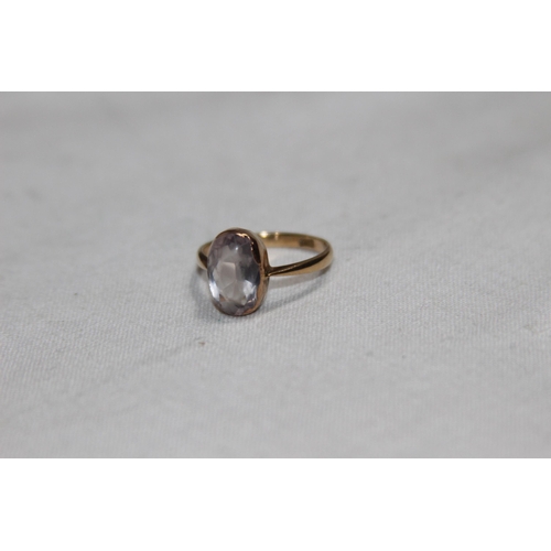 1184 - GEM SET 9CT GOLD RING - 2.33G - SIZE M