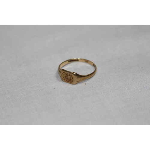 1191 - 9CT GOLD SIGNET RING - 1.6G - SIZE O 1/2