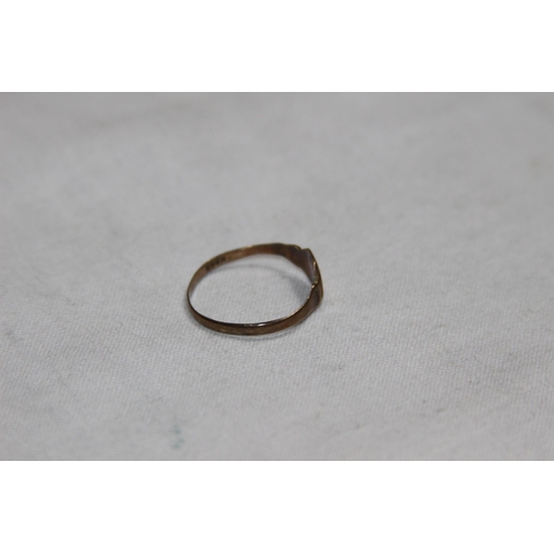 1201 - 9CT GOLD SIGNET RING - BIRMINGHAM 1928 - SIZE N