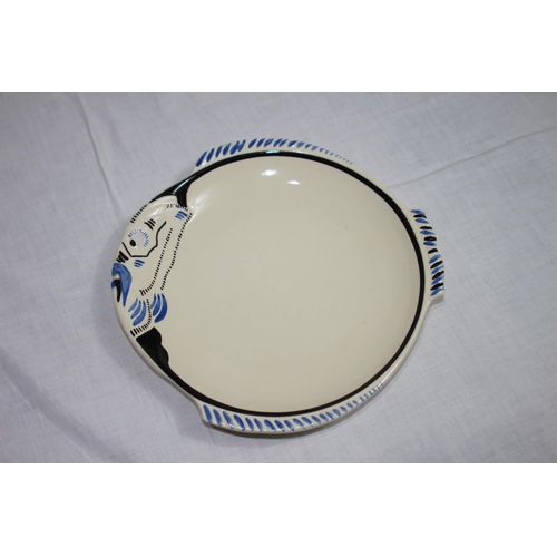 297 - QUANTITY OF FISH PLATES AND SERVING BOWL
33CM