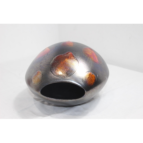 302 - POOLE GALAXY LAVA PURSE VASE 
18CM