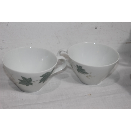 308 - NORITAKE WILD IVY TEASET