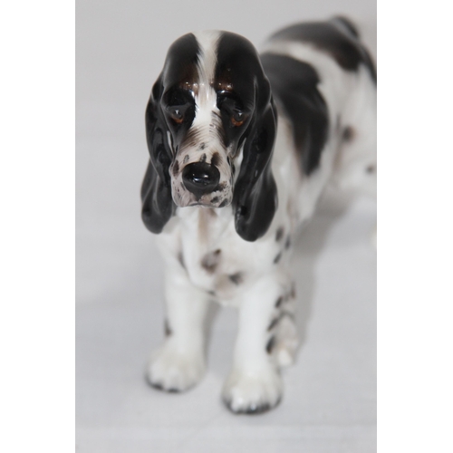 383 - ROYAL DOULTON SPANIEL DOG FIGURINE
18CM