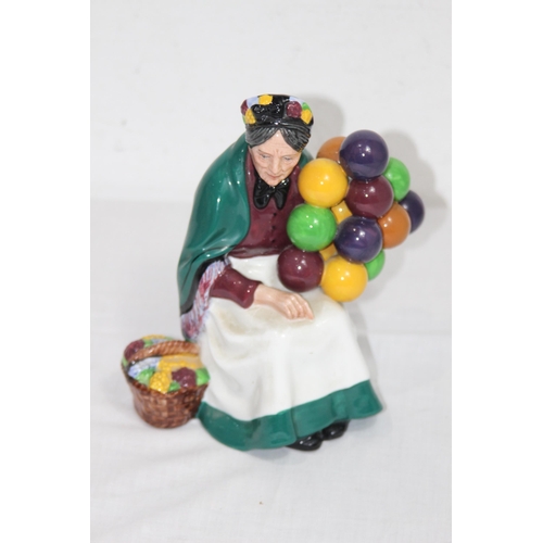 387 - ROYAL DOULTON BALLOON SELLER FIGURINE
19.5CM