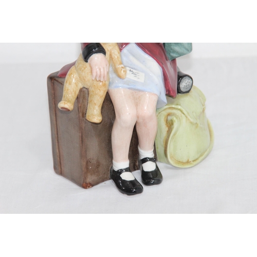 391 - ROYAL DOULTON THE GIRL EVACUEE FIGURINE 
20CM