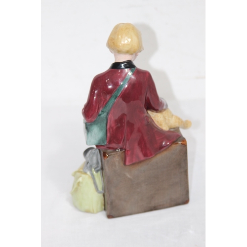 391 - ROYAL DOULTON THE GIRL EVACUEE FIGURINE 
20CM