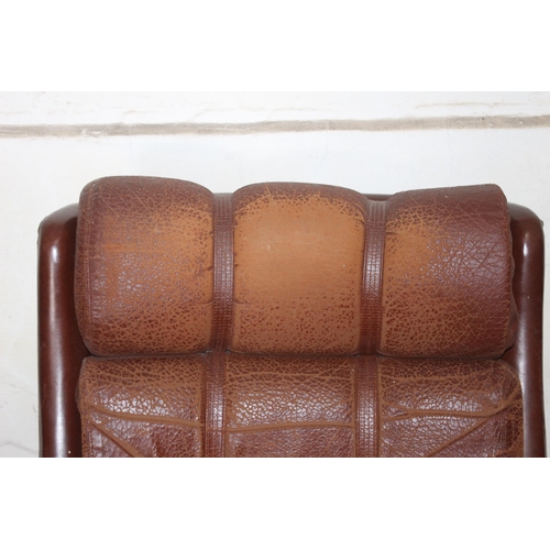 30 - RETRO LEATHERETTE ARMCHAIR 
85 X 80 X 96CM