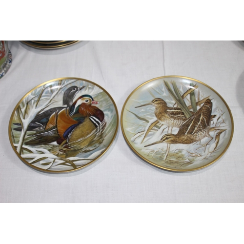 316 - LARGE QUANTITY OF FRANKLIN PORCELAIN BIRD PICTURE PLATES