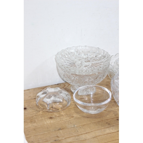 363 - LARGE QUANTITY OF GLASSWARE