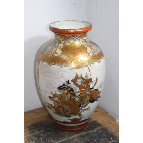 364 - LARGE ANTIQUE JAPENESE VASE - A/F
46CM