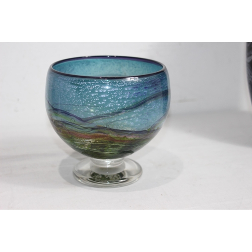 375 - 4 X ART GLASS VASES 
30CM