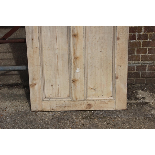 44 - ANTIQUE PINE DOOR
210 X 91CM