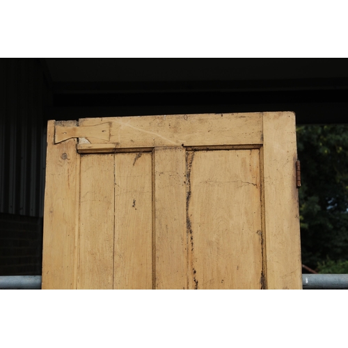 45 - ANTIQUE PINE DOOR 
74 X 194CM