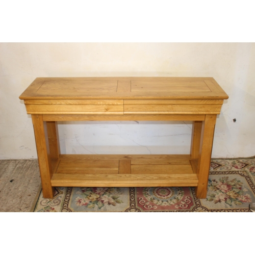 69 - CONSOLE TABLE, BEDSIDE DRAWERS AND MIRROR
120 X 40 X 75CM