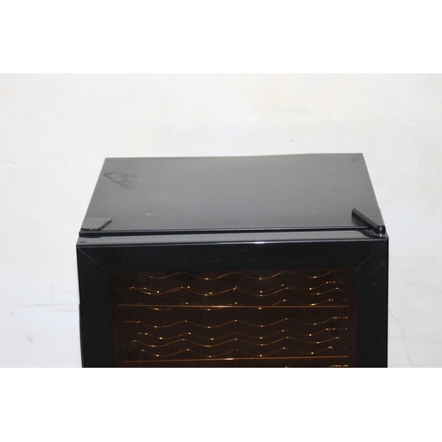 119 - BAUMATIC WINE FRIDGE 
44 X 46 X 76CM