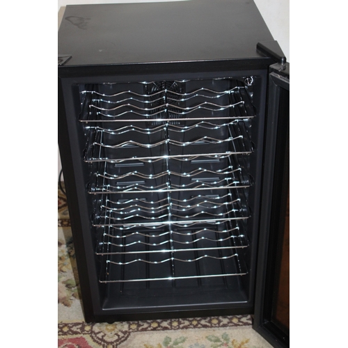 119 - BAUMATIC WINE FRIDGE 
44 X 46 X 76CM