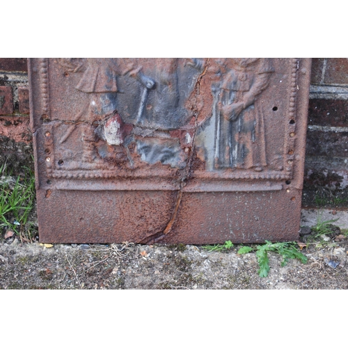 120 - ANTIQUE FIREBACK AND ORNATE CAST IRON RAIL
89 X 58CM