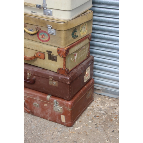 126 - 7 X VINTAGE SUITCASES 
78 X 47 X 24CM