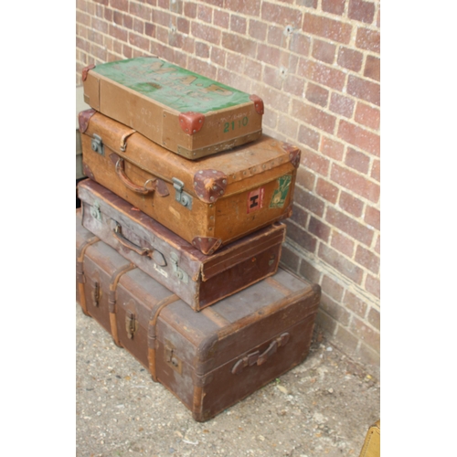 127 - 7 X VINTAGE SUITCASES 
90 X 53 X 34CM