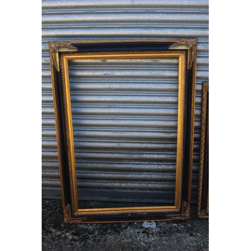 201 - 4 X VINTAGE FRAMES 
106 X 84CM